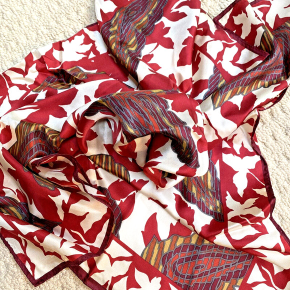 Vintage Silk Scarf Deep Red & Cream Mod 1980s Golden Paisley Print 31” Square - Picture 6 of 6